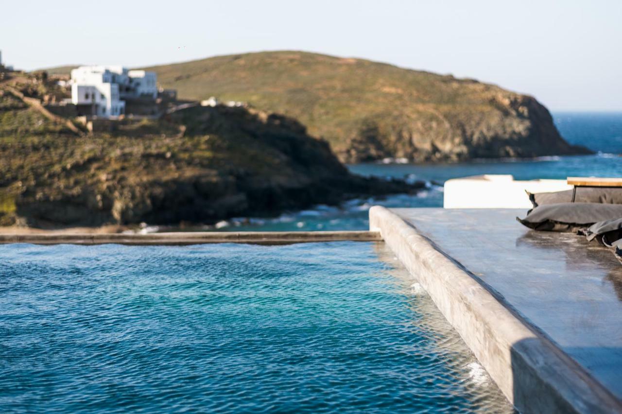 Sea Rock & Sky Private Residence Merchia Beach Exterior photo